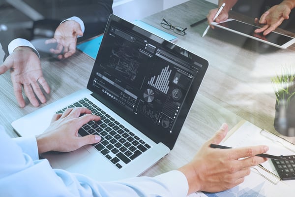 Från rapportering i Visma.net till analys i Qlik Sense